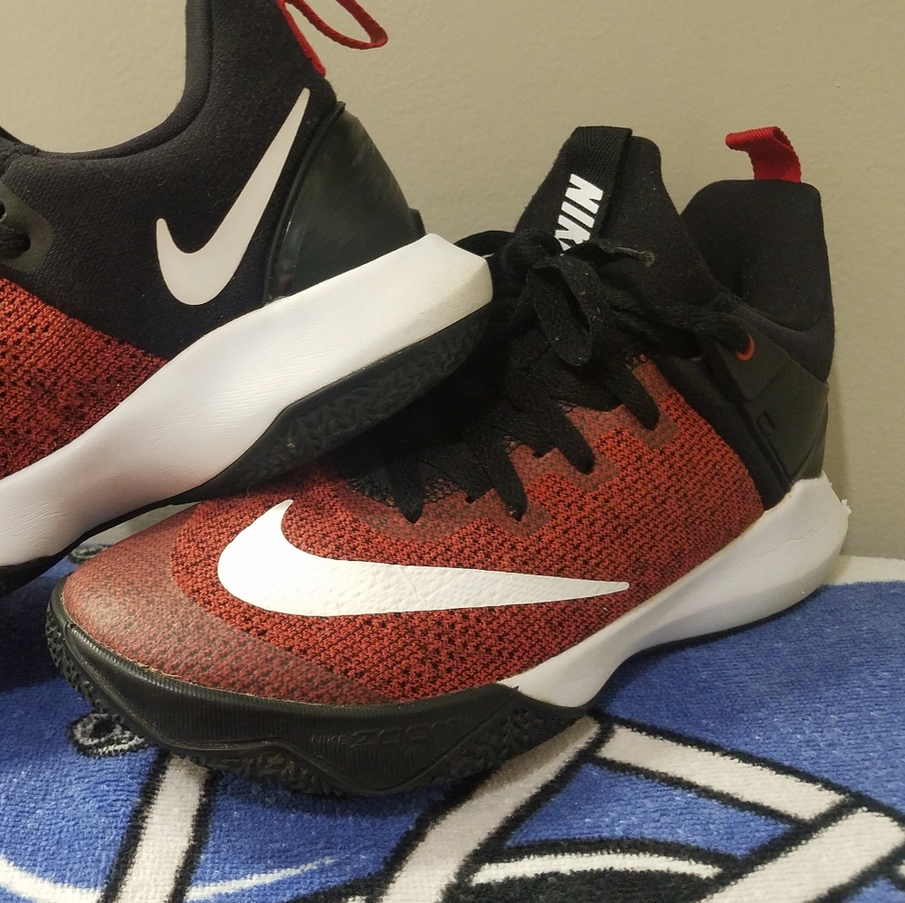 Nike Zoom Mens Size 8